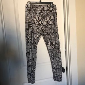 LuLaRoe black and white tall/curvy leggings